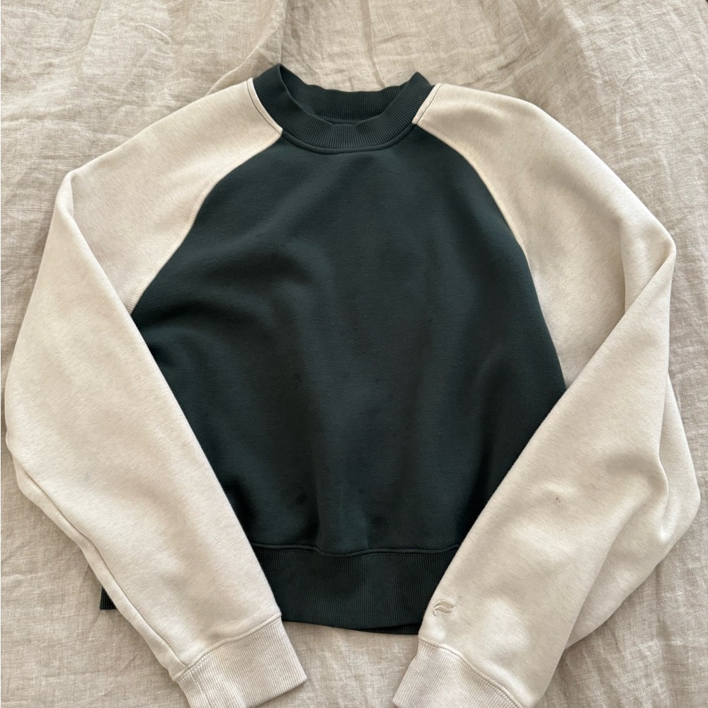 Fabletics Forest Green and Cream Crew Neck Cropped Sweater